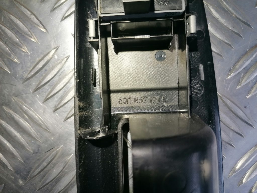 Šofera durvju slēdža pogas priekš VW POLO 2008