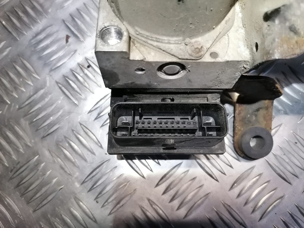 ABS bloks priekš VW POLO 2008 3 ABS bloks priekš VW POLO 2008