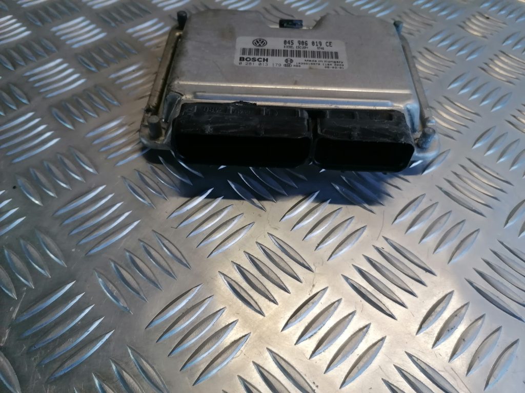 Dzinēja vadības bloks priekš ŠKODA FABIA 2008 3 Dzinēja vadības bloks priekš ŠKODA FABIA 2008