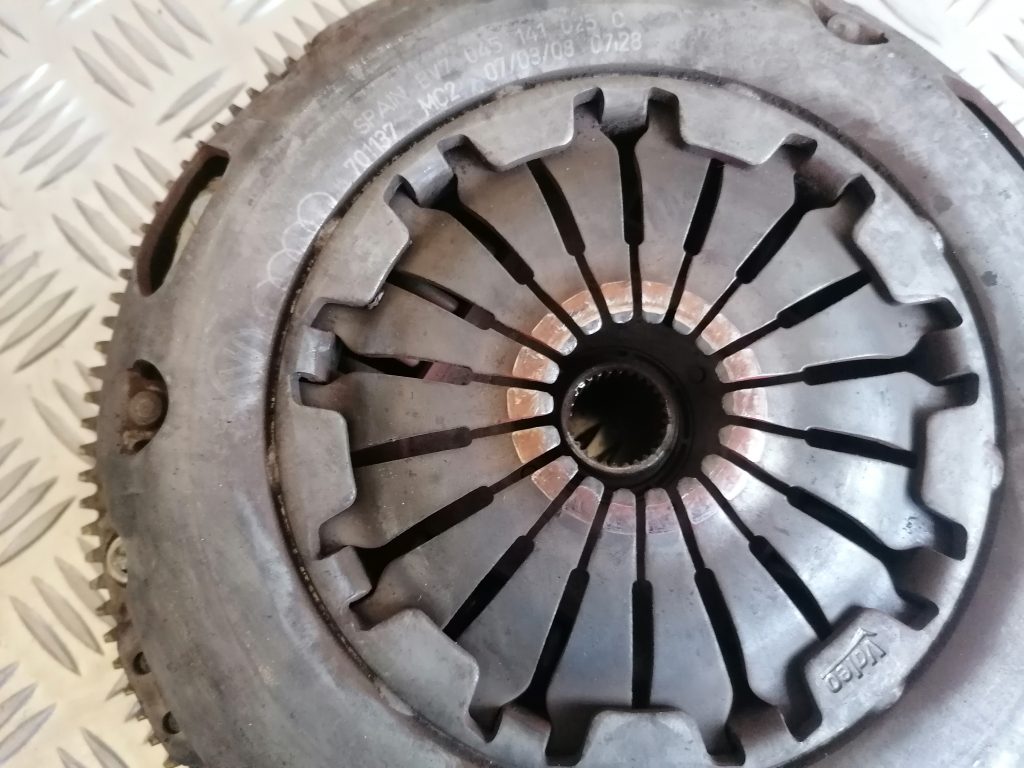 Sajūga komplekts priekš ŠKODA FABIA 2008