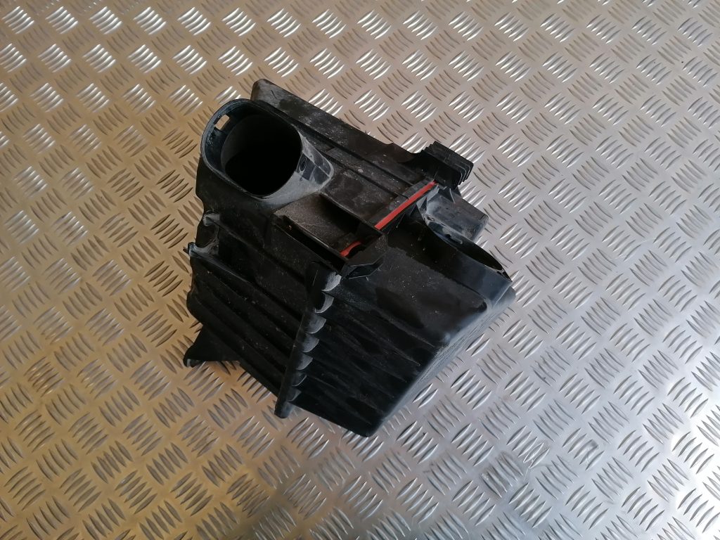 Gaisa filtra korpuss priekš ŠKODA FABIA 2008 1 Gaisa filtra korpuss priekš ŠKODA FABIA 2008