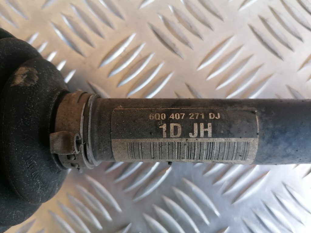 Pusass priekšējā kreisā priekš ŠKODA FABIA 2008 1 Pusass priekšējā kreisā priekš ŠKODA FABIA 2008