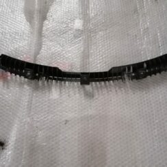 Aizmugurējā bufera centrālais stiprinājums priekš ŠKODA FABIA 2008