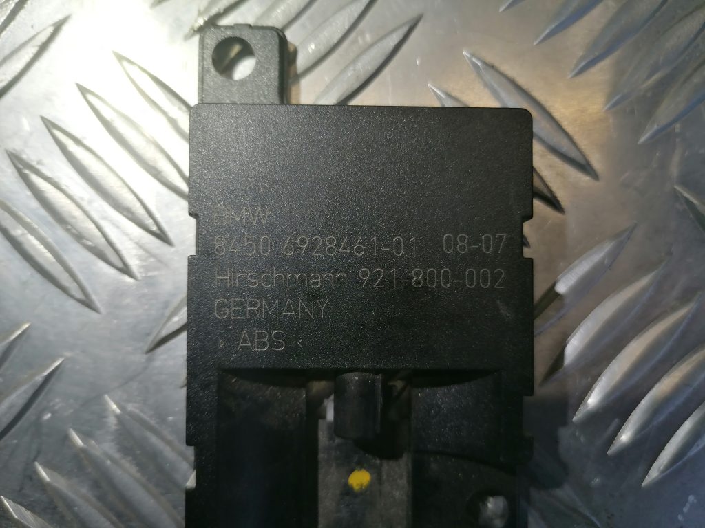 Antenas pastiprinātāja bloks priekš BMW 330D E91 2008 TOURING 2 Antenas pastiprinātāja bloks priekš BMW 330D E91 2008 TOURING