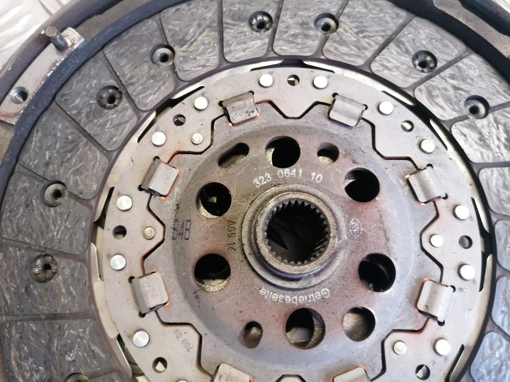 Sajūga komplekts priekš VW TOURAN 2005