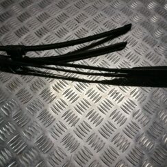 Vējstikla slotu turētāju komplekts priekš VW TOURAN 2005