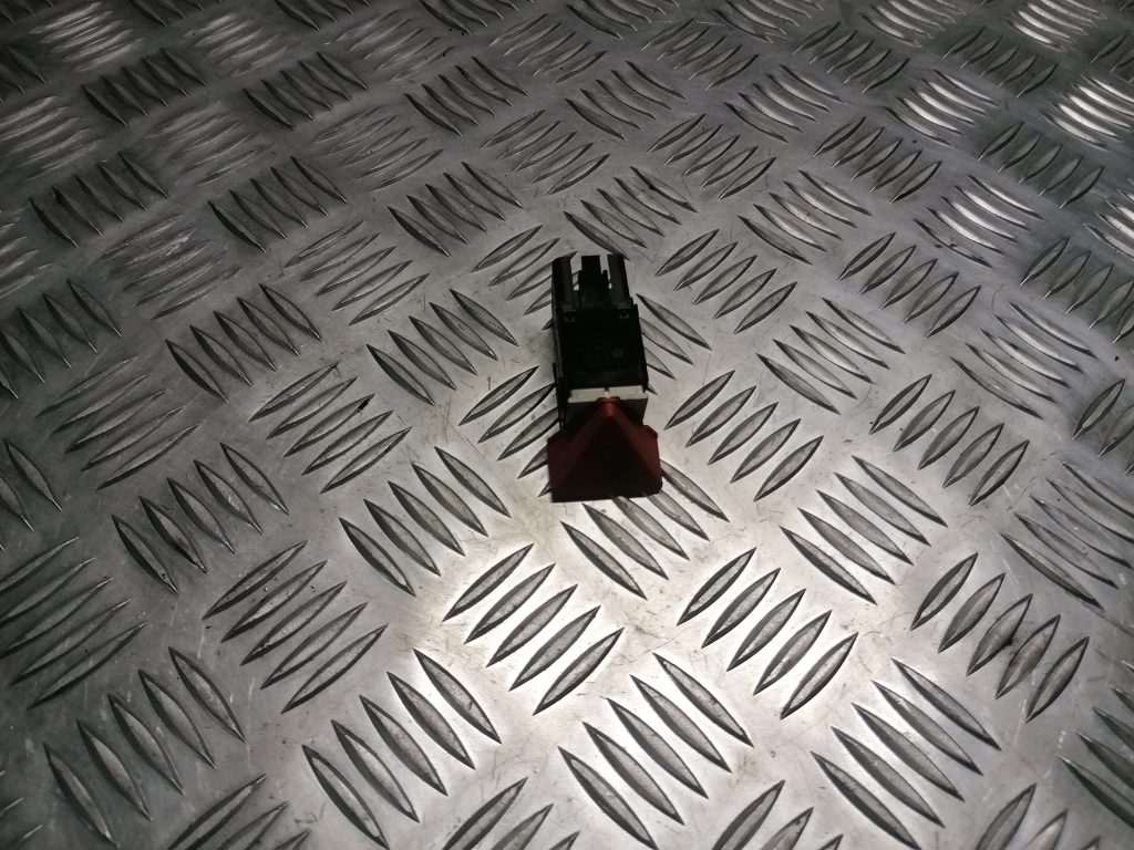 Trauksmes poga priekš VW TOURAN 2005 1 Trauksmes poga priekš VW TOURAN 2005