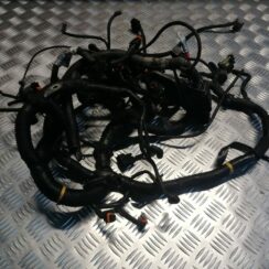 Dzinēja vadi priekš VOLVO V70 2007