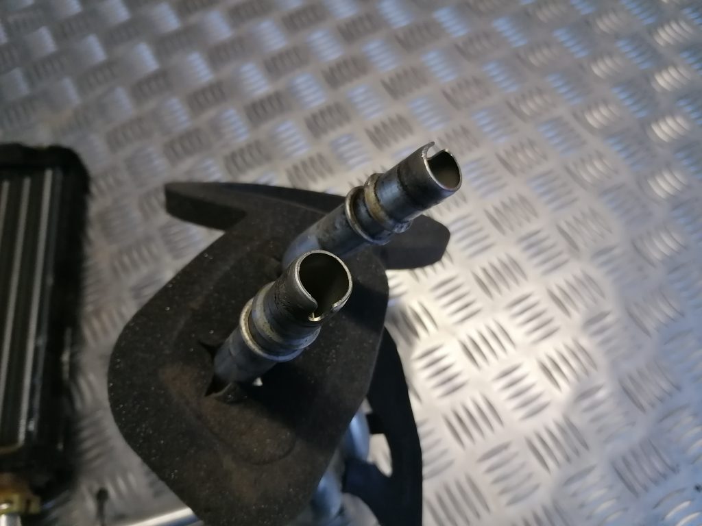 Apsildes sistēmas radiators priekš VOLVO V70 2007 2 Apsildes sistēmas radiators priekš VOLVO V70 2007