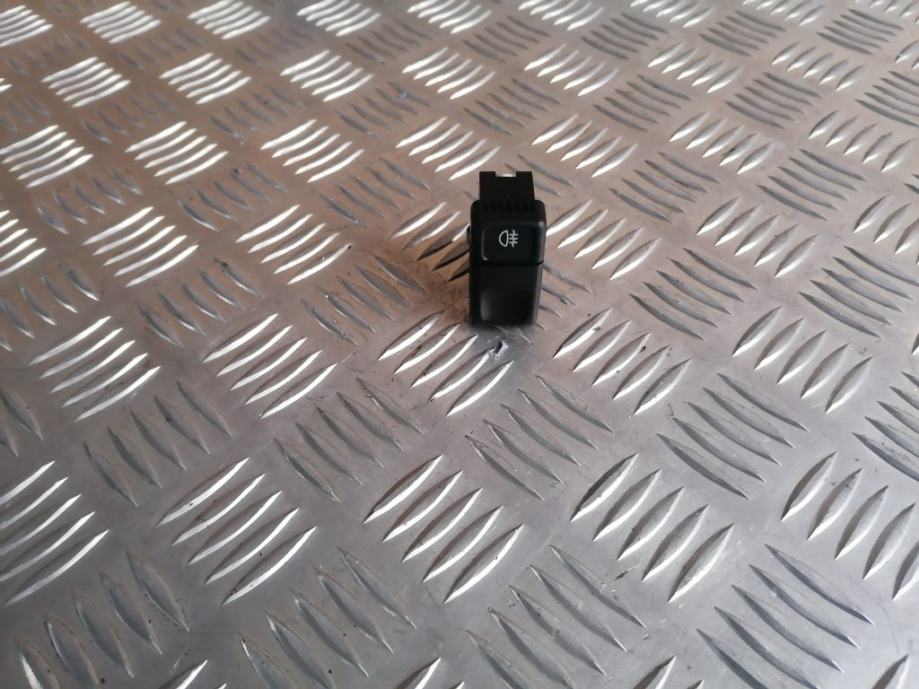 Miglas lukturu ieslēgšanas poga priekš VOLVO 850 1995 1 Miglas lukturu ieslēgšanas poga priekš VOLVO 850 1995