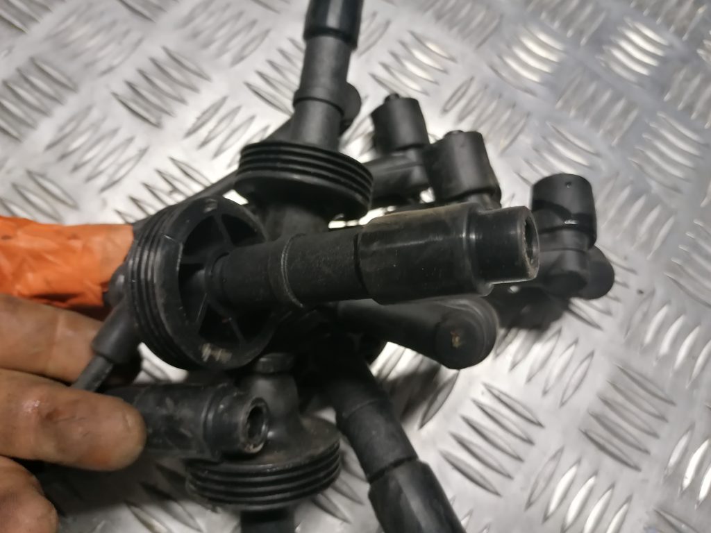 Kvēlsveču vadi priekš VOLVO 850 1995 3 Kvēlsveču vadi priekš VOLVO 850 1995