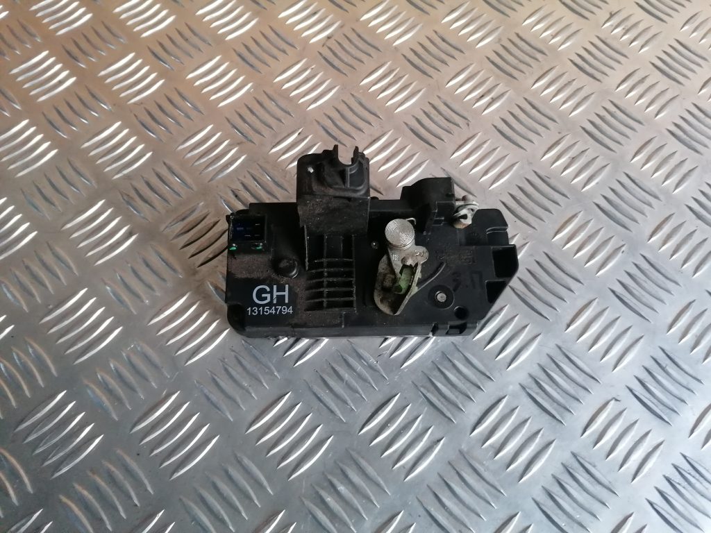 Aizmugurējo labo durvju slēdzene priekš OPEL MERIVA 2005