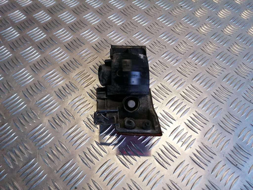 Miglas lukturis aizmugurē labā pusē priekš OPEL MERIVA 2005