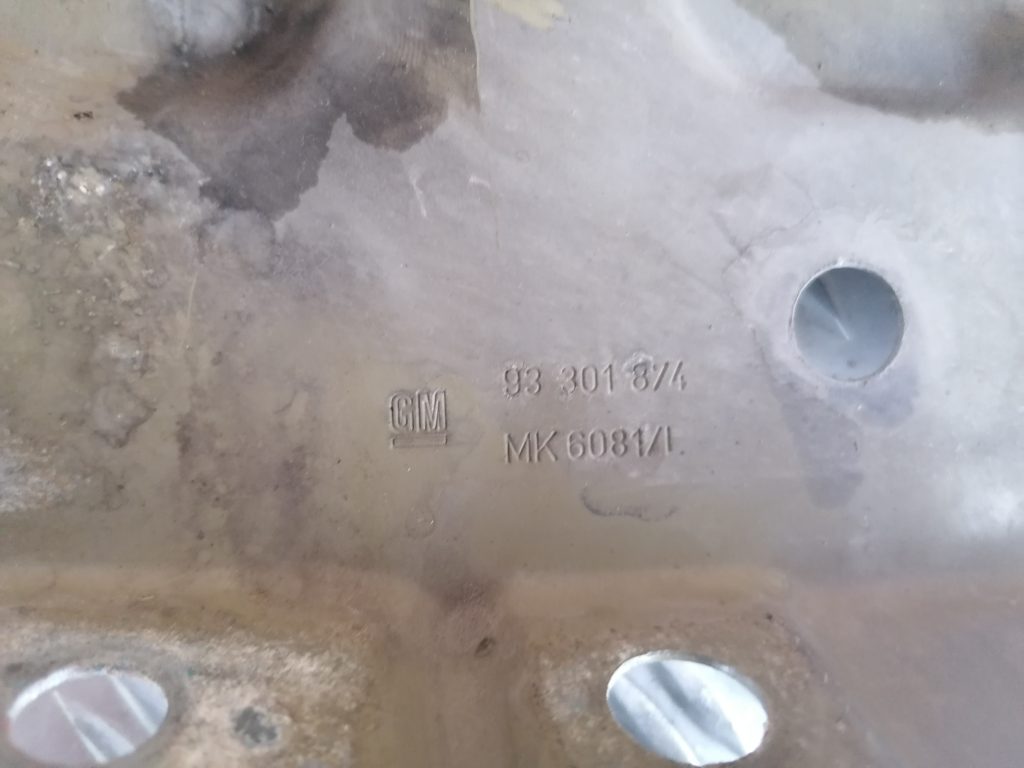 Priekšējā radiatora rāmja augšēja daļa priekš OPEL MERIVA 2005 3 Priekšējā radiatora rāmja augšēja daļa priekš OPEL MERIVA 2005