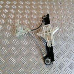 Stikla pacelšanas mehānisms aizmugurējais kreisais priekš VW POLO 2011