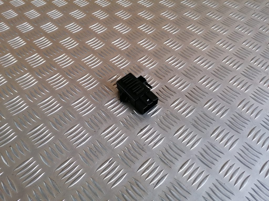 Sēdekļu apsildes releja priekš VW POLO 2011 1 Sēdekļu apsildes releja priekš VW POLO 2011