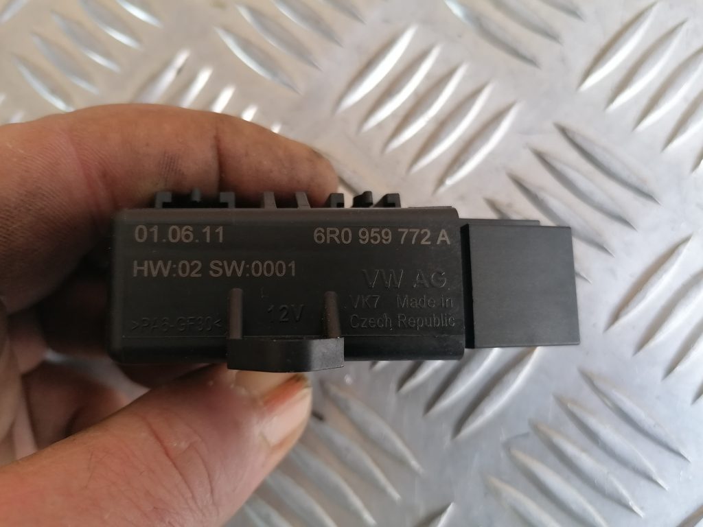 Sēdekļu apsildes releja priekš VW POLO 2011 2 Sēdekļu apsildes releja priekš VW POLO 2011