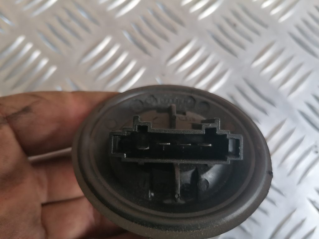 Salona ventilatora rezistors priekš VW POLO 2011