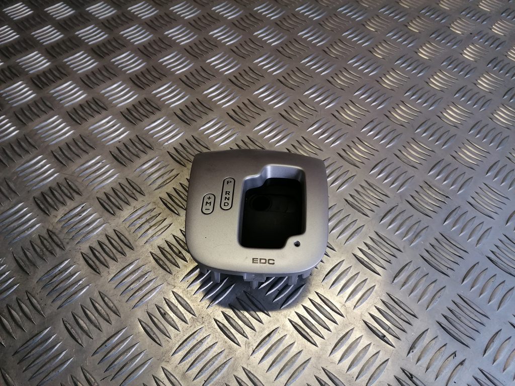 Ātrumu pārslēgšanas vadības panelis priekš RENAULT MEGANE 2011 1 Ātrumu pārslēgšanas vadības panelis priekš RENAULT MEGANE 2011