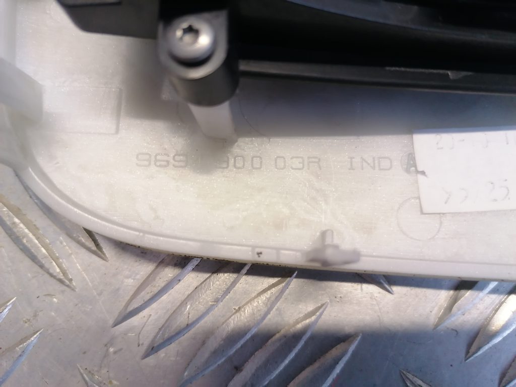 Ātrumu pārslēgšanas vadības panelis priekš RENAULT MEGANE 2011 2 Ātrumu pārslēgšanas vadības panelis priekš RENAULT MEGANE 2011