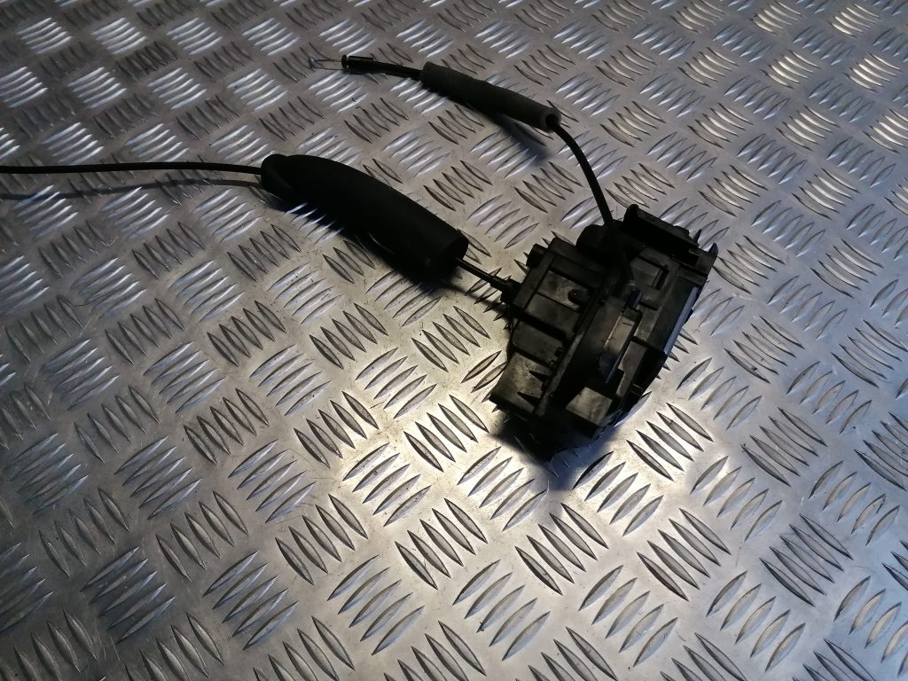 Aizmugurējo kreiso durvju slēdzene priekš RENAULT MEGANE 2011 1 Aizmugurējo kreiso durvju slēdzene priekš RENAULT MEGANE 2011