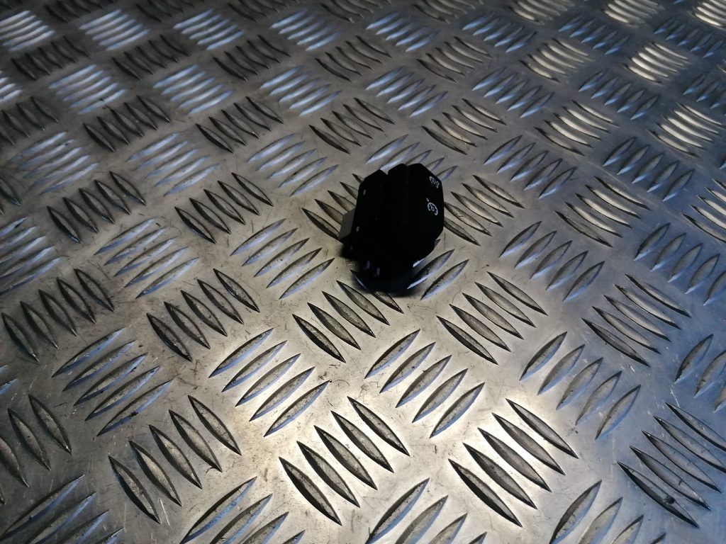 Kruīza kontroles rokturis/poga priekš RENAULT MEGANE 2011 1 Kruīza kontroles rokturis/poga priekš RENAULT MEGANE 2011