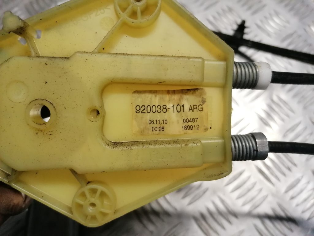 Stikla pacelšanas mehānisms aizmugurējais kreisais priekš RENAULT MEGANE 2011 2 Stikla pacelšanas mehānisms aizmugurējais kreisais priekš RENAULT MEGANE 2011