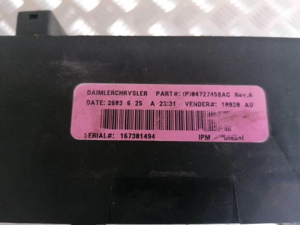 Drošinātāju relejas kaste priekš CHRYSLER GRAND VOYAGER 2004