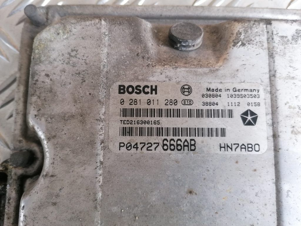 Dzinēja vadības bloks priekš CHRYSLER GRAND VOYAGER 2004 4 Dzinēja vadības bloks priekš CHRYSLER GRAND VOYAGER 2004