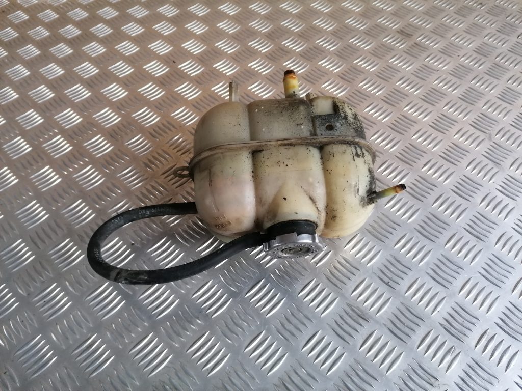 Dzesēšanas šķidruma tvertne priekš CHRYSLER GRAND VOYAGER 2004 1 Dzesēšanas šķidruma tvertne priekš CHRYSLER GRAND VOYAGER 2004