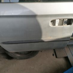 Aizmugurējās labās durvis priekš CHRYSLER GRAND VOYAGER 2004