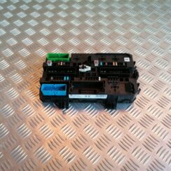 Drošinātāju bloks priekš OPEL ASTRA H 2006