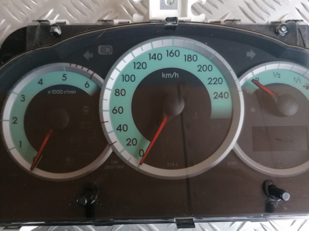 Spidometrs priekš TOYOTA COROLLA VERSO 2005