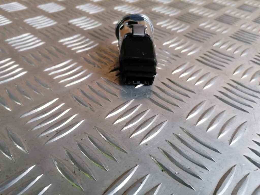 Dzinēja START/STOP poga priekš TOYOTA COROLLA VERSO 2005 2 Dzinēja START/STOP poga priekš TOYOTA COROLLA VERSO 2005