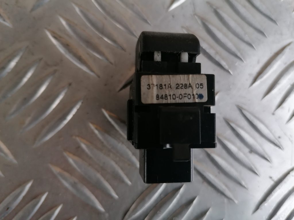 Stikla pacelšanas poga priekš TOYOTA COROLLA VERSO 2005