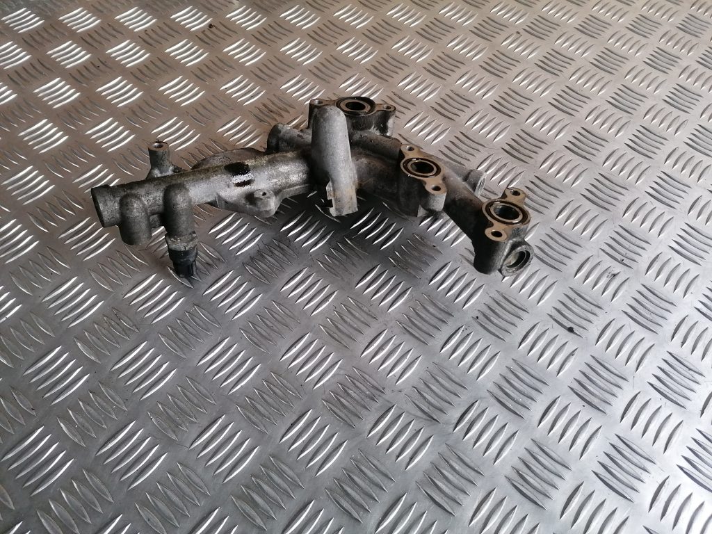 Eļļas radiatora kronšteins priekš TOYOTA COROLLA VERSO 2005 3 Eļļas radiatora kronšteins priekš TOYOTA COROLLA VERSO 2005