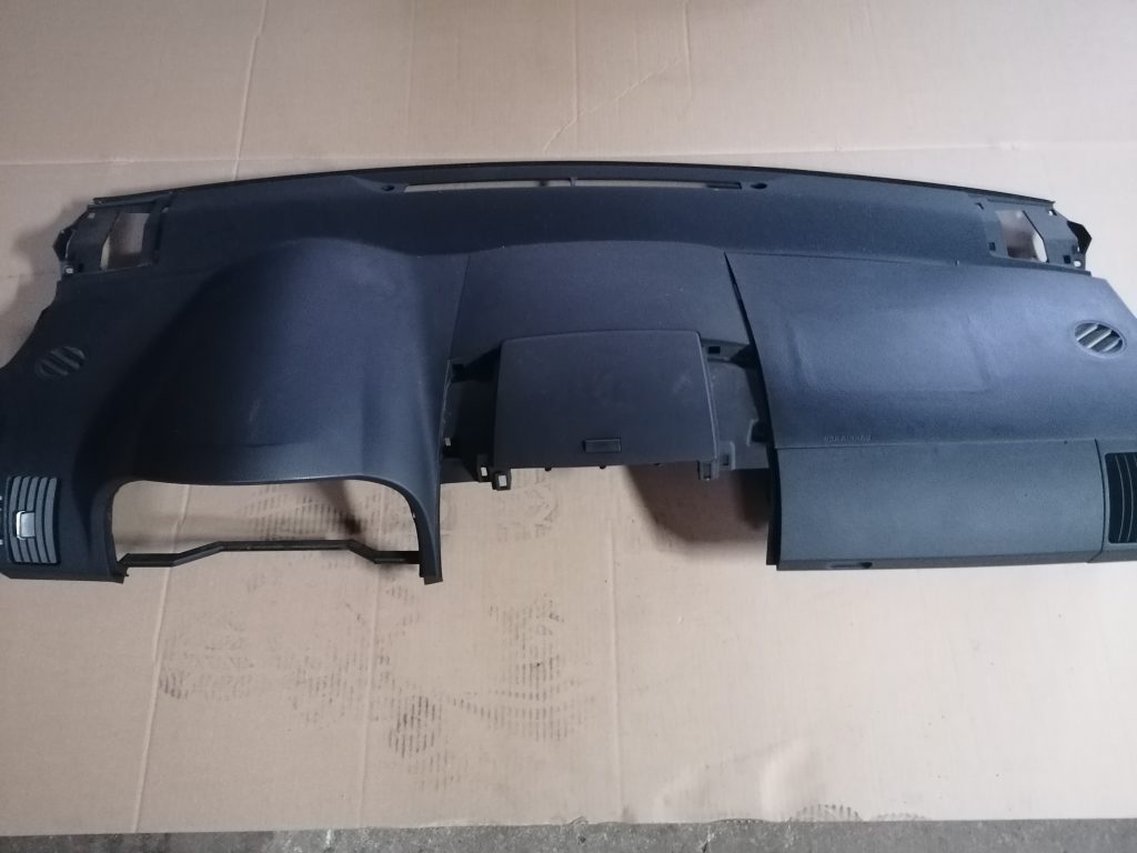 Mērinstrumentu panelis priekš TOYOTA COROLLA VERSO 2005 1 Mērinstrumentu panelis priekš TOYOTA COROLLA VERSO 2005