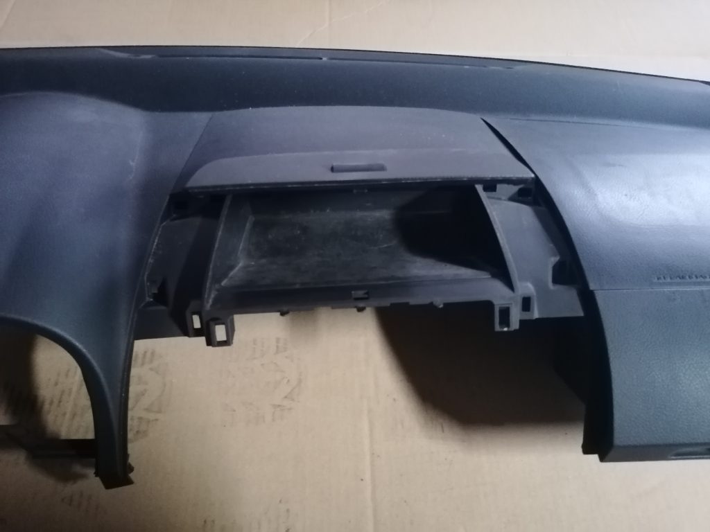 Mērinstrumentu panelis priekš TOYOTA COROLLA VERSO 2005 2 Mērinstrumentu panelis priekš TOYOTA COROLLA VERSO 2005