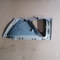 Bagāžnieka nodalījuma sānu apdare priekš TOYOTA COROLLA VERSO 2005