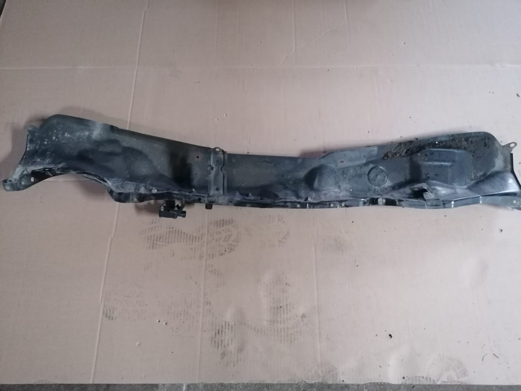 Vējstikla uzlika (deflektors) priekš TOYOTA COROLLA VERSO 2005 1 Vējstikla uzlika (deflektors) priekš TOYOTA COROLLA VERSO 2005