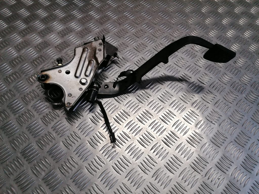 Sajūga pedālis priekš TOYOTA COROLLA VERSO 2005 3 Sajūga pedālis priekš TOYOTA COROLLA VERSO 2005