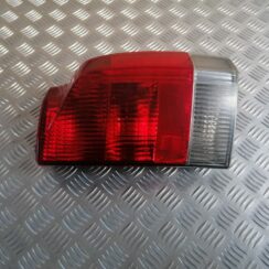 Aizmugurējais labais lukturis priekš VOLVO V70 2004