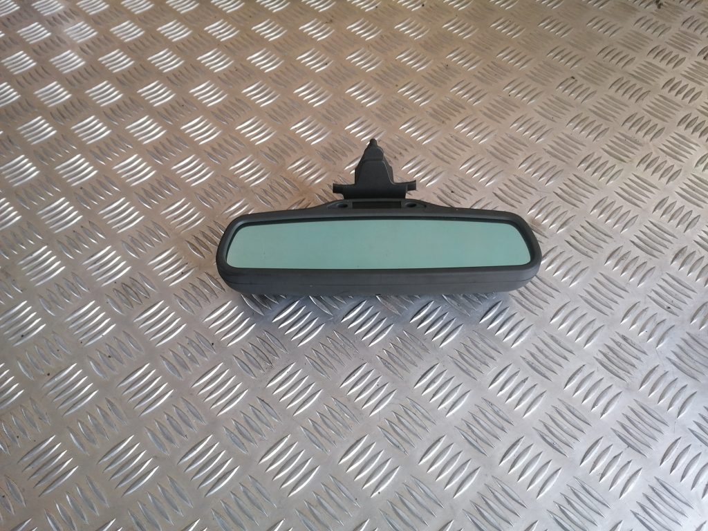 Salona atpakaļskata spogulis priekš VOLVO V70 2004