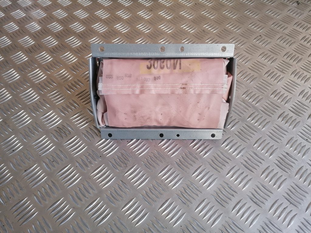 Mērinstrumentu paneļa drošības spilvens priekš VOLVO V70 2004