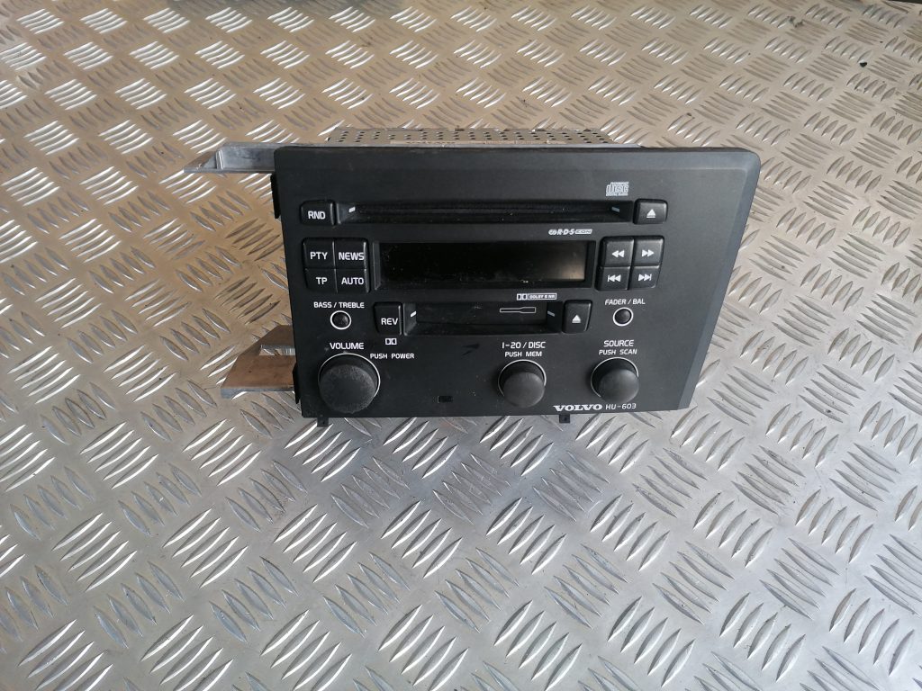 CD/DVD/Navigācijas bloks priekš VOLVO V70 2004 1 CD/DVD/Navigācijas bloks priekš VOLVO V70 2004