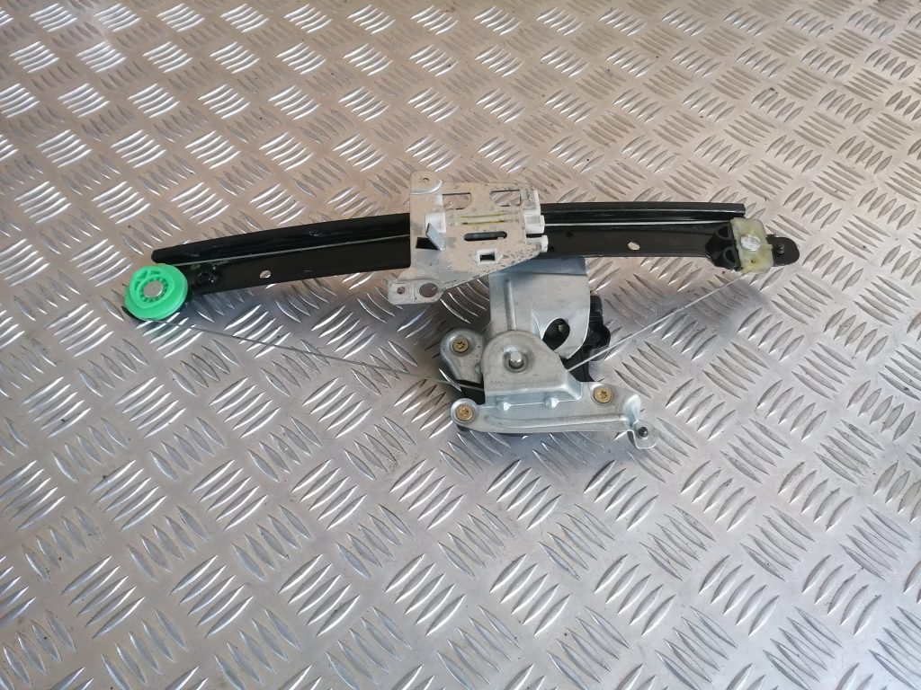 Stikla pacelšanas mehānisms aizmugurējais labais priekš VOLVO V70 2004