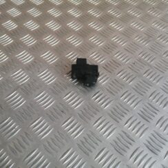 Stikla pacelšanas poga priekš VOLVO V70 2004