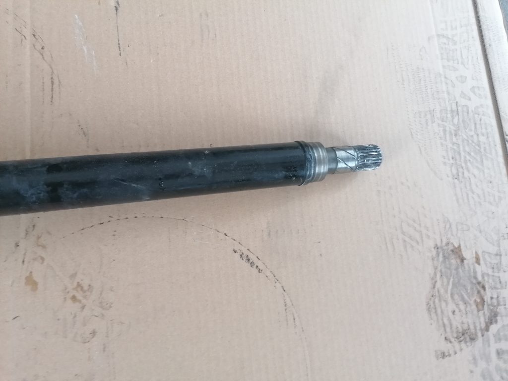 Pusass priekšēja labā priekš VOLVO V70 2004 4 Pusass priekšēja labā priekš VOLVO V70 2004