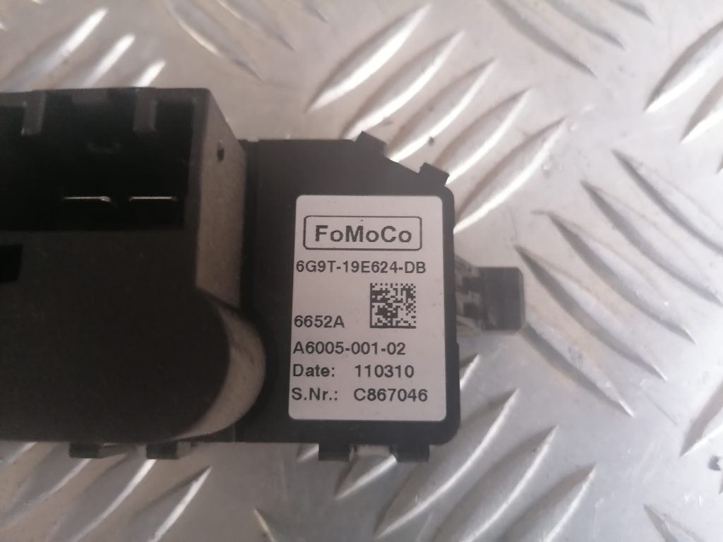 Salona ventilatora rezistors priekš FORD C-MAX 2011