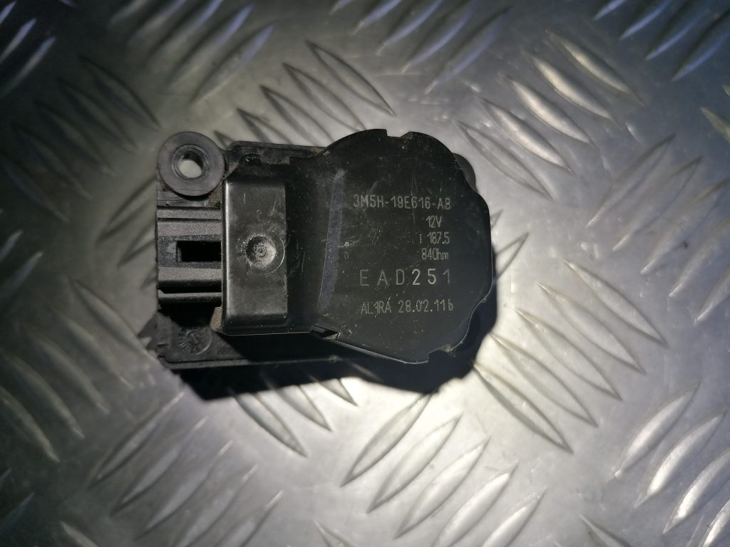 Apsildes sistēmas aktuators priekš FORD C-MAX 2011